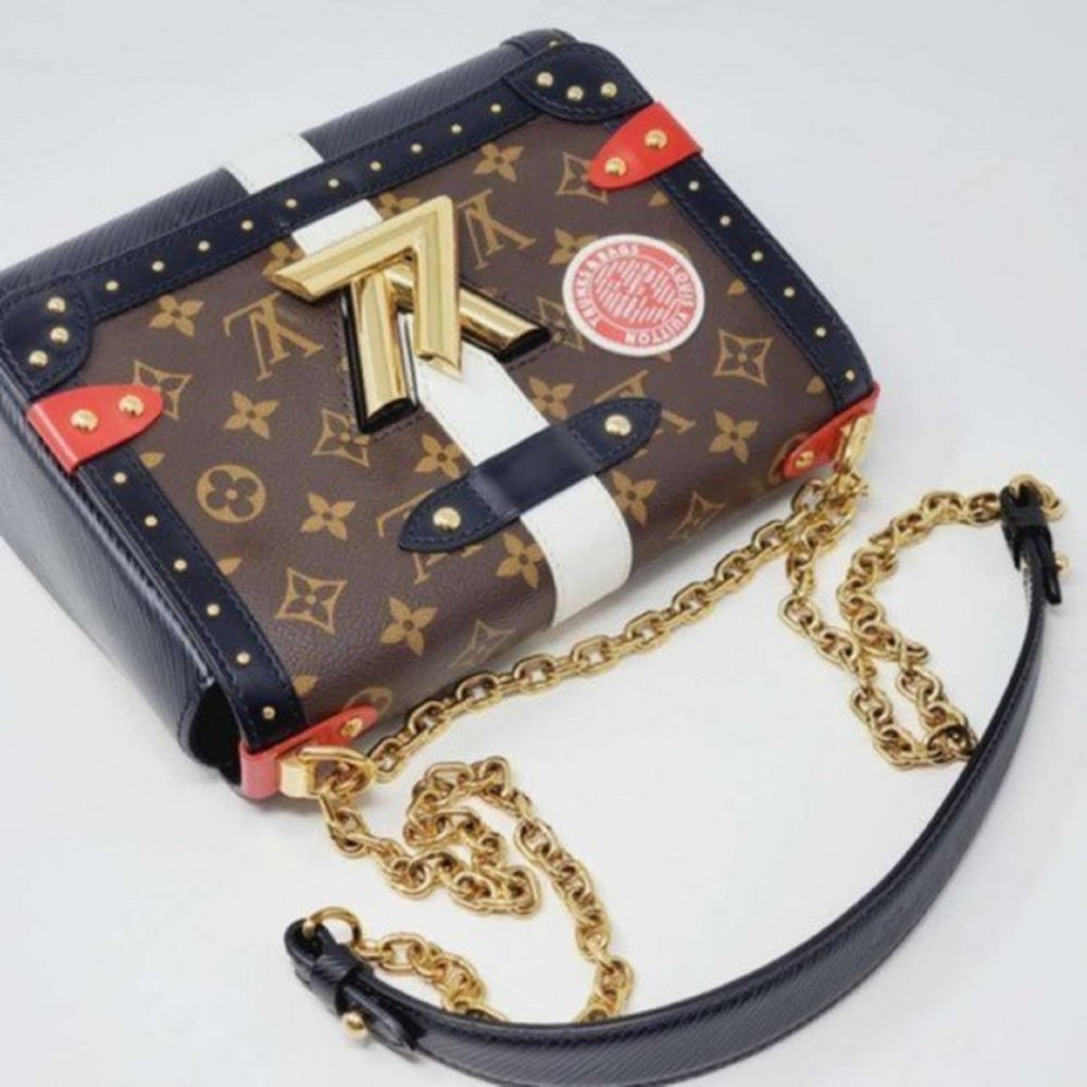 Louis Vuitton Twist MM Monogram Limited EditionBag - Picture 4 of 16